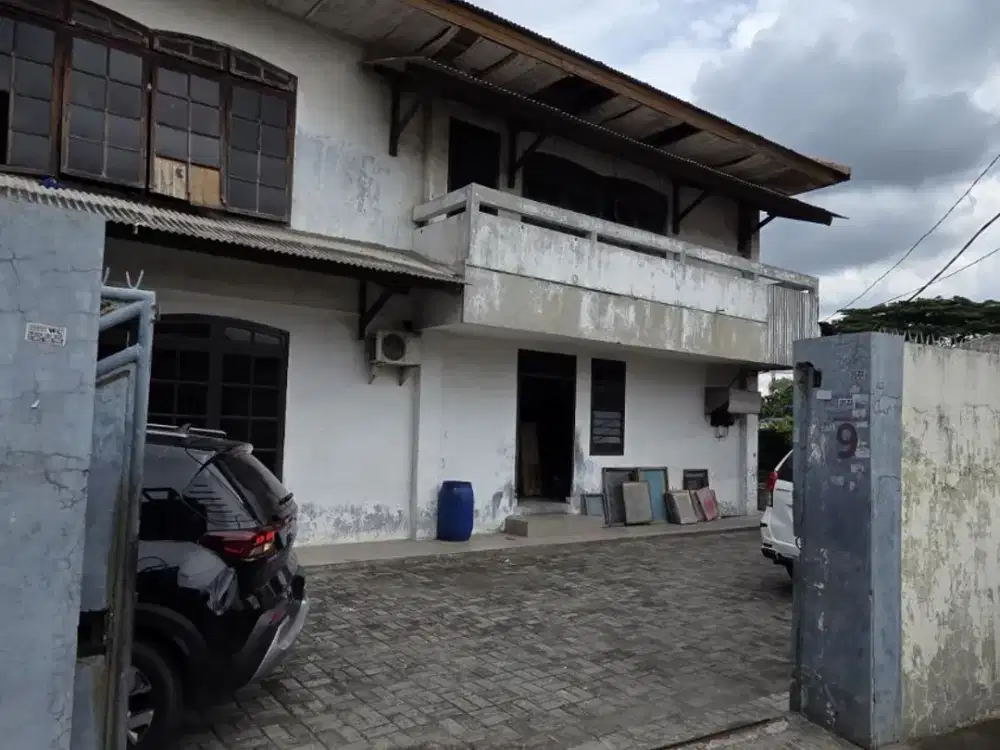 Wilson Rumah luas ex konveksi di cengkareng