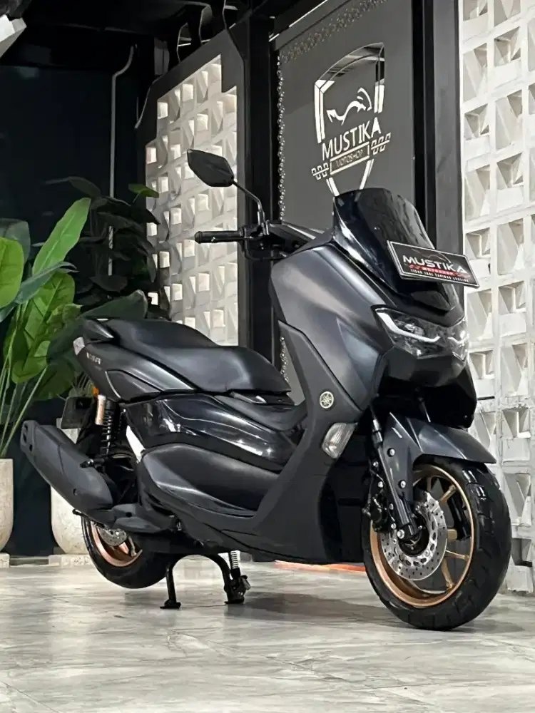 Nmax ABS Connected 2022 Black. L Sby. DANNY Mustika Motoshop Malang