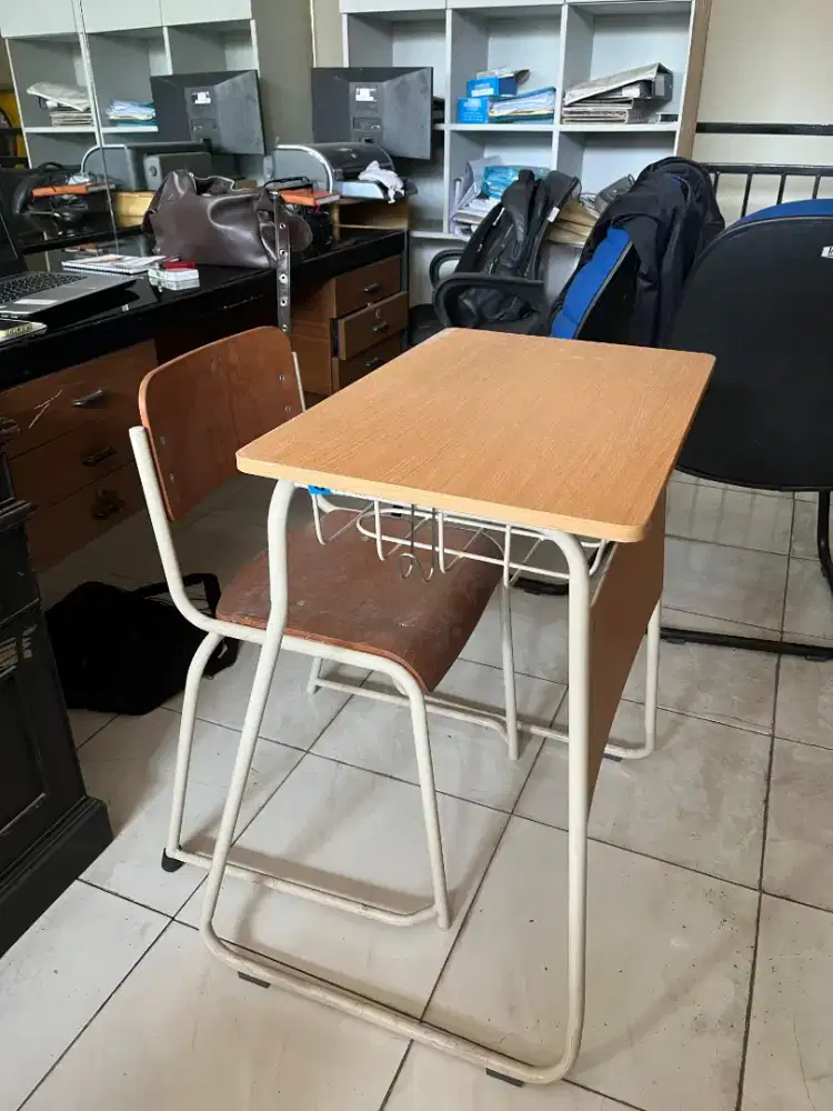 Meja belajar + kursi