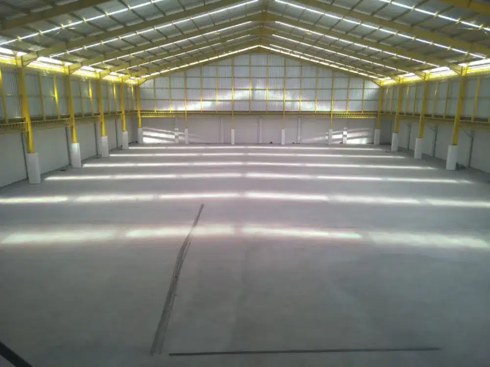 DI SEWAKAN GUDANG BARU DI WOLTERMONGINSIDI - SEMARANG TIMUR