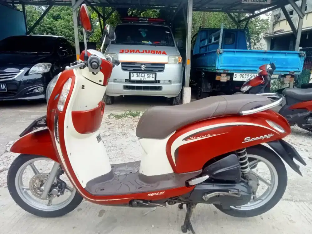 Scoopy F1 2013 mesin cvt ok dikcf lenteng bs TT Unit lain