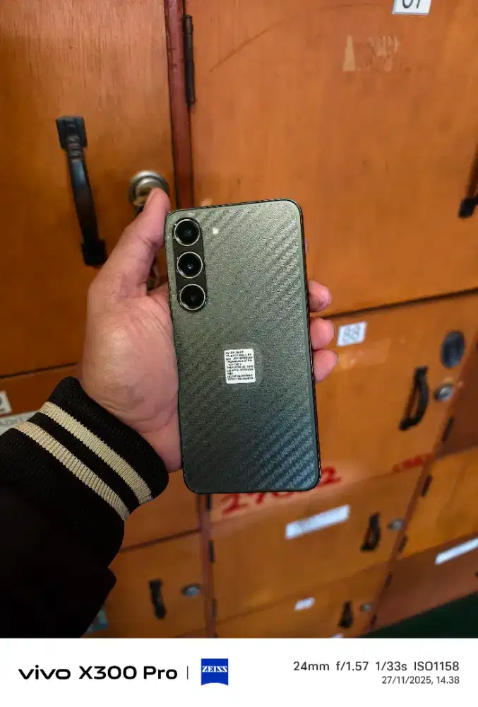 Galaxy s23 8/128 garansi panjang