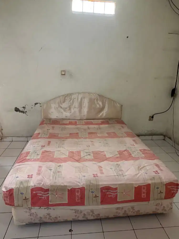 King size bed frame,head board & mattress