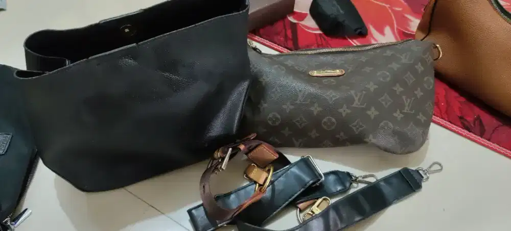 Jual 2 tas  coklat dan hitam