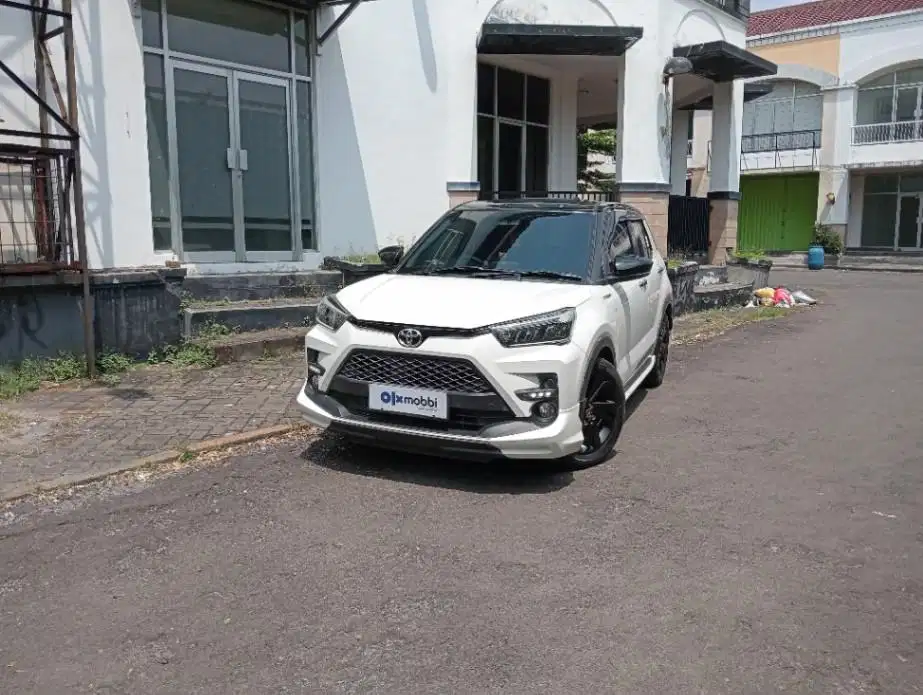 Like New- TOYOTA RAIZE 1.0 GR SPORT TSS TWO TONE BENSIN A/T 2022 PUTIH