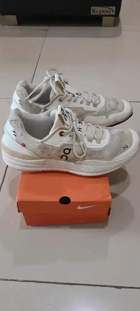 SNEAKERS ON CLOUD uk. 44