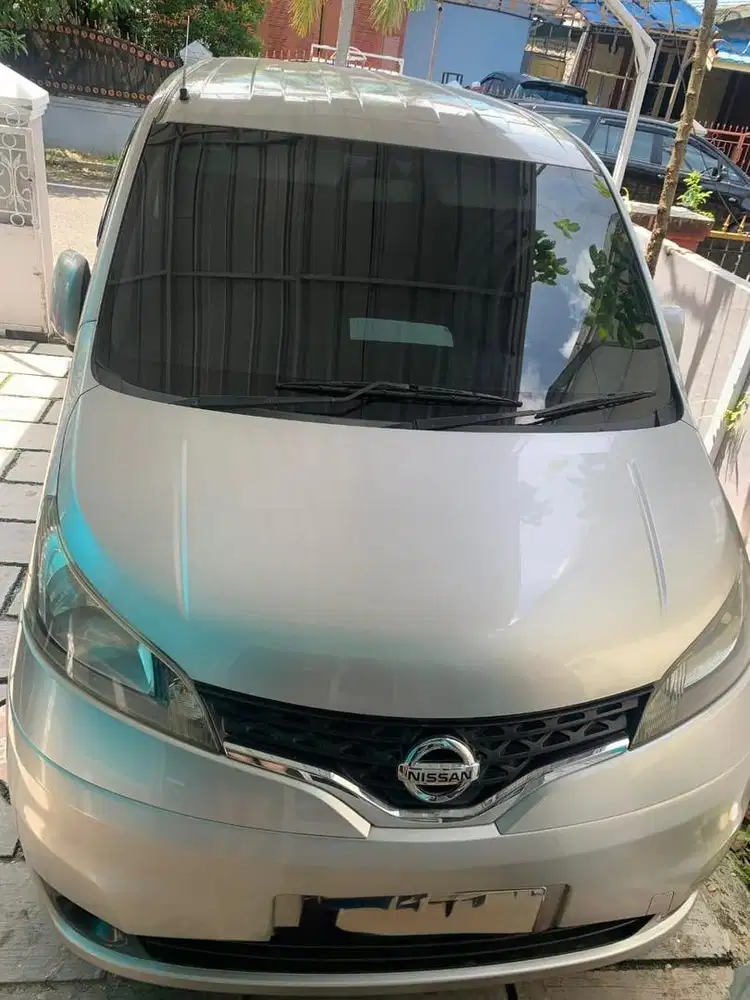 Dijual mobil Nissan Evalia