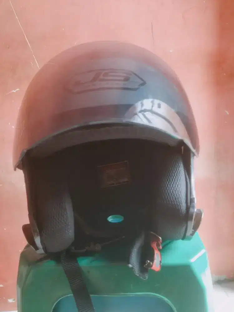 Jual helm bekas