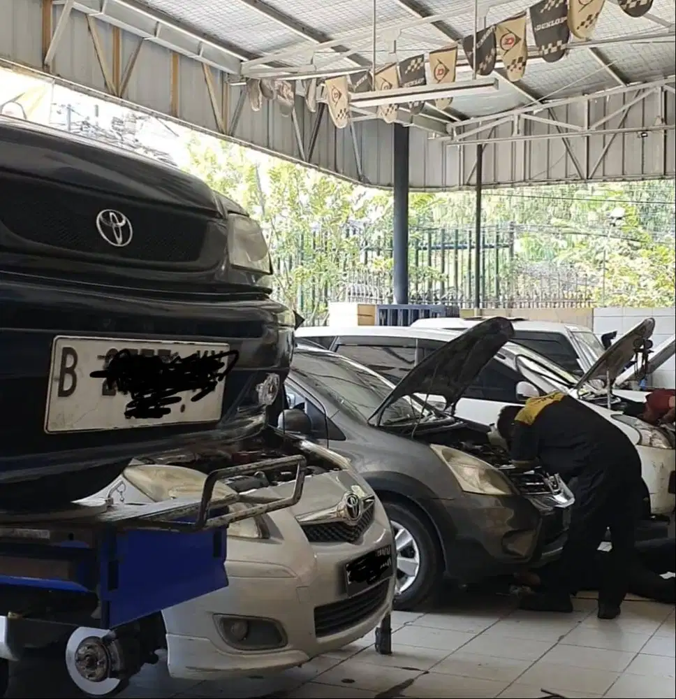 DICARI MEKANIK BENGKEL MOBIL
