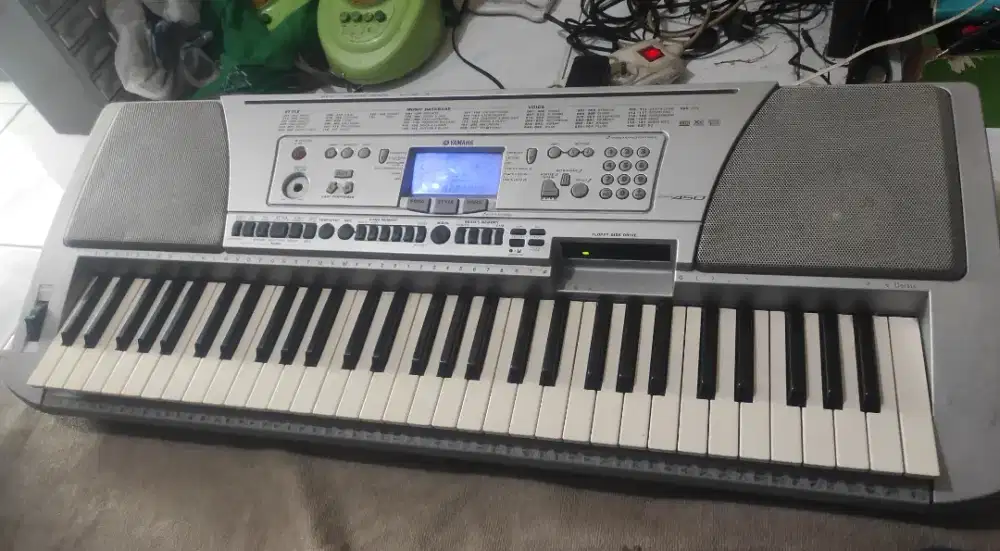 Keyboard Yamaha PSR 450 masih ok siap pakai minus kaki tidak ada