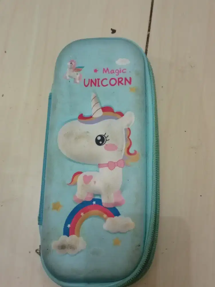 Tempat pensil hardcase Magic Unicorn HSC 2025