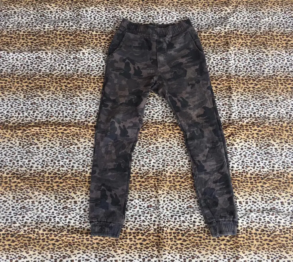 Celana joger katun loreng