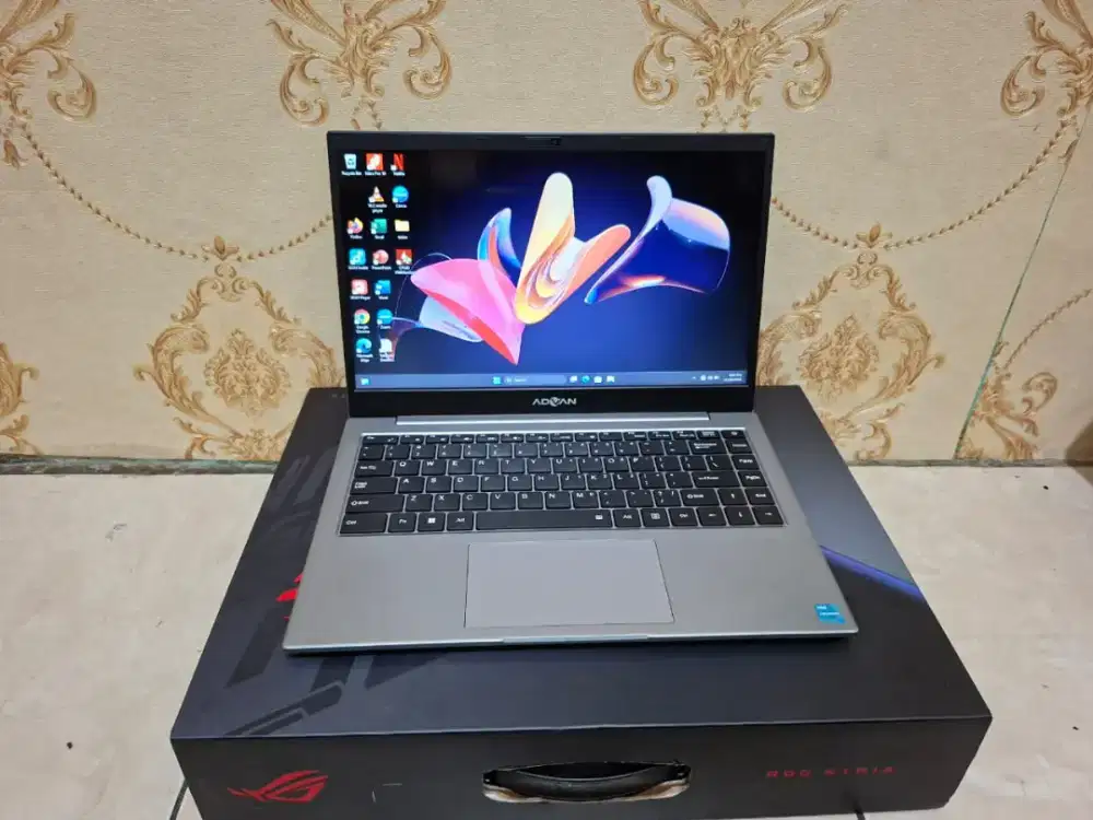 Laptop Advan Soulmate 1405 - CELERON -SSD 128GB -4GB -Body Mulus