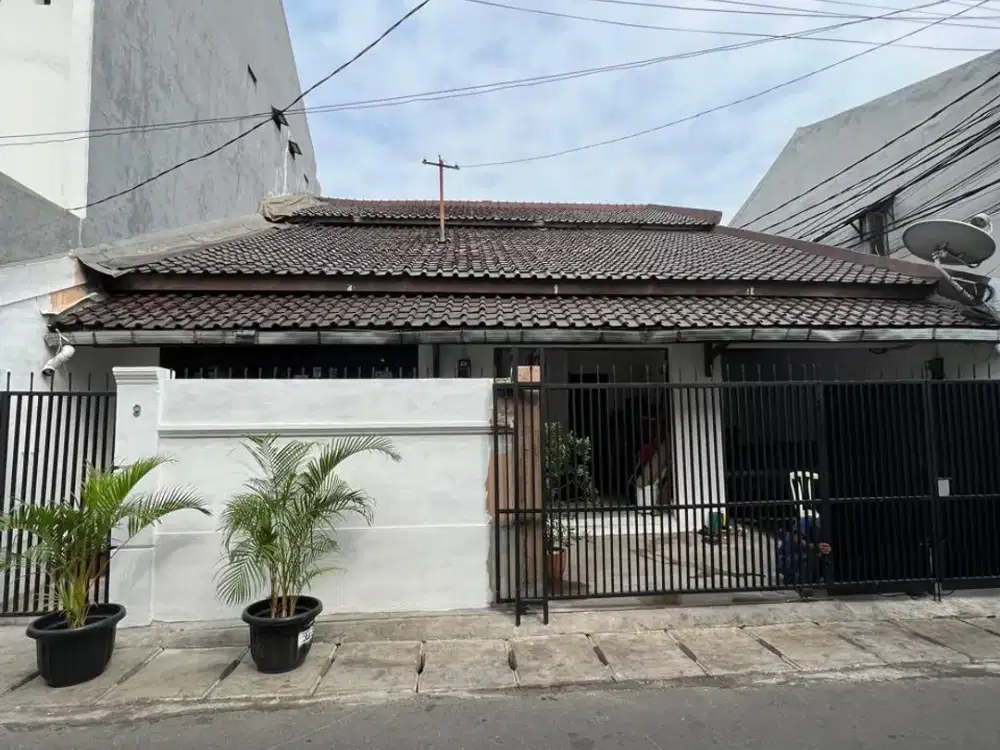DIJUAL CEPAT MURAH RUMAH DI GANDARIA KEBAYORAN BARU