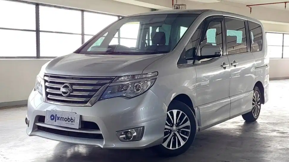 DP Rendah  9JT - Nissan Serena 2.0 Highway Star Bensin-AT 2017 SILVER