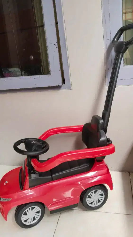 Dijual! Mobil Mainan Anak Bisa Dinaiki