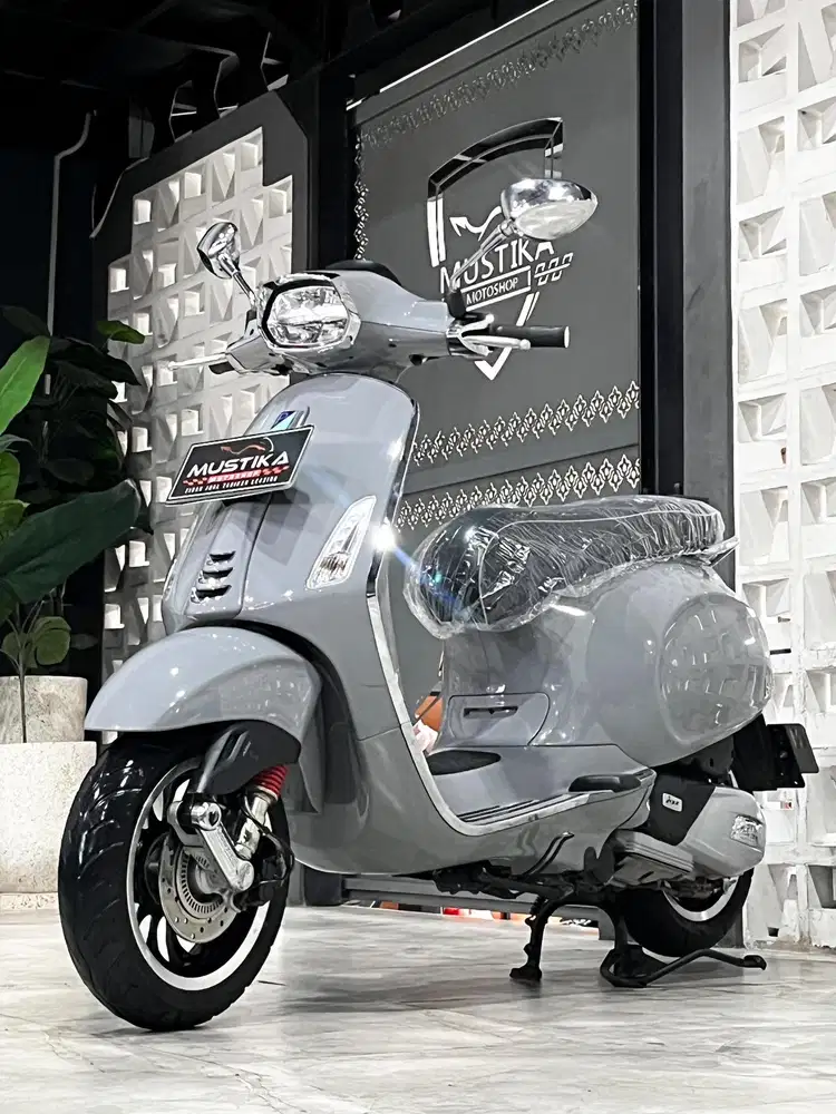 Stok Terbatas!!  Vespa Sprint 150 ABS th 2023 - Ayu Mustika