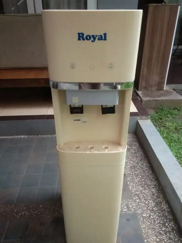 ‎Dispenser Galon Bawah Royal RCS 2114 BL WH Jual Kondisi apa adanya
‎