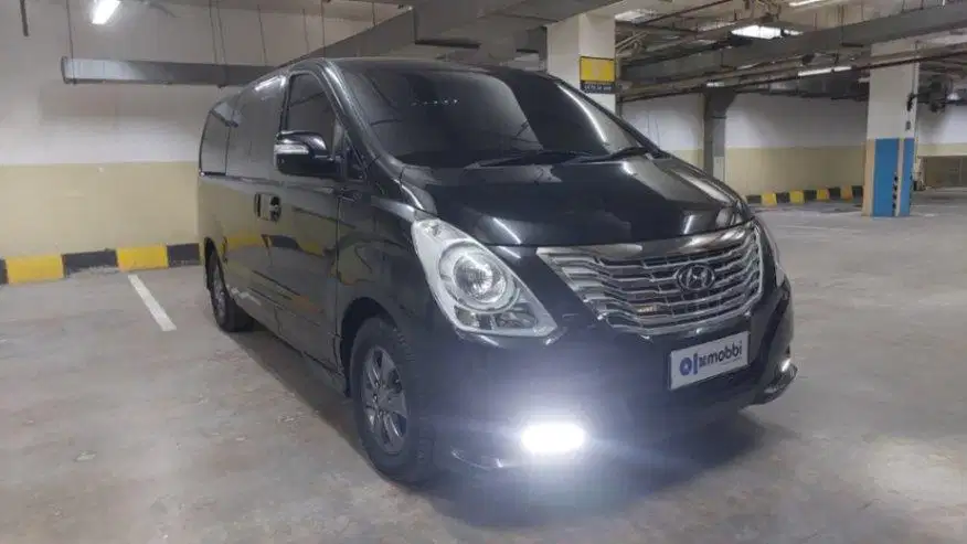 Pajak Panjang TDP 11JT - Hyundai H-1 2.4 Elegance Bensin-AT 2016 Hitam