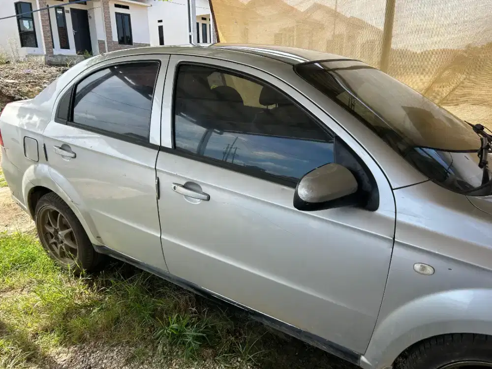 Mobil Chevrolet Lova