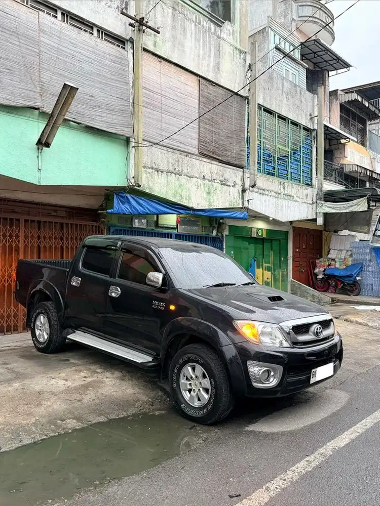 Hilux 3.0 E 4x4 Tahun 2011 1 KD Engine Rare