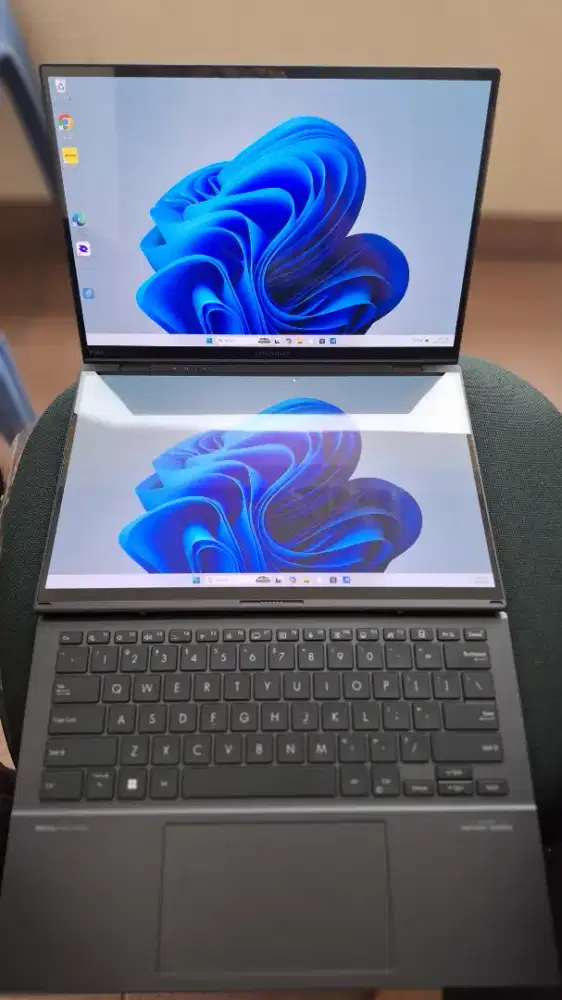 Asus Zenbook Duo Oled UX8406MA