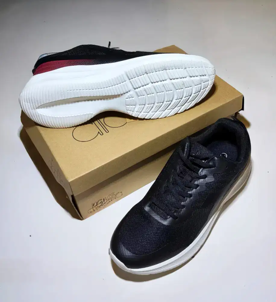 Diadora Hoka Running Black