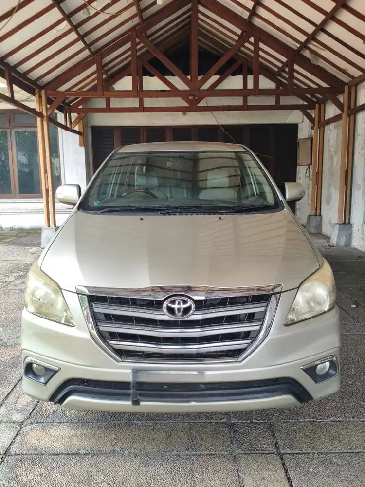 JUAL TOYOTA KIJANG INOVA V AT DIESEL AUTOMATIC 2014