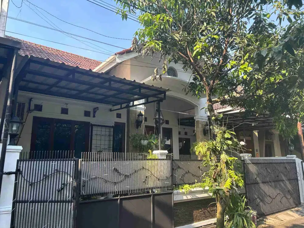 Di jual rumah istimewa ,lokasi strategis dekat ke jl Sukarno Hatta