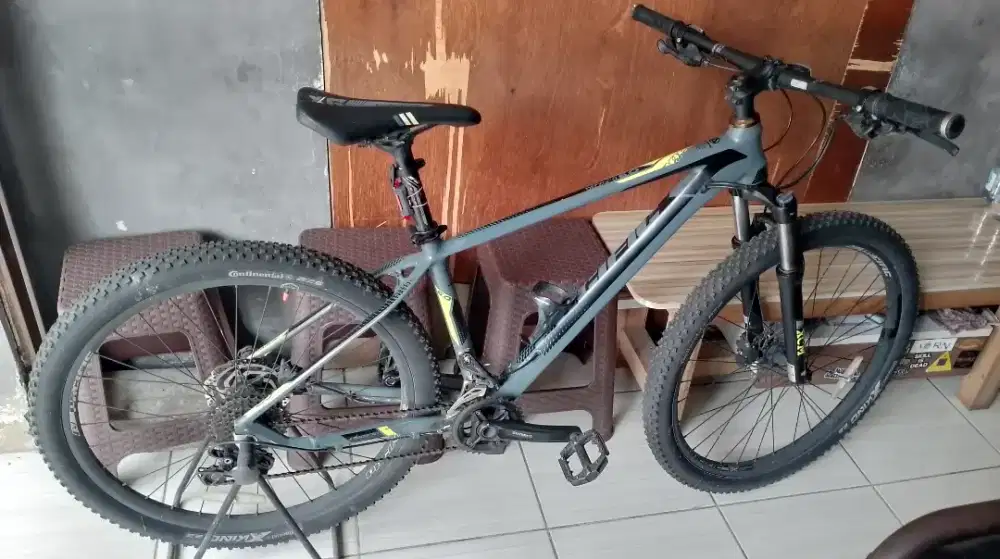 Pacific blizzard 6.0 uk 27,5 size M