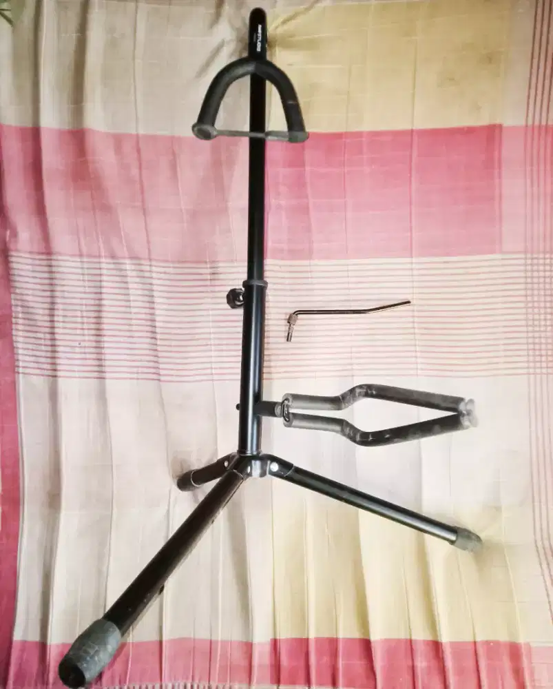 Stand dan Handle Gitar Sepaket
