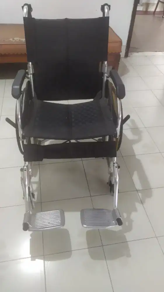 Dijual Kursi Roda Merk GEA