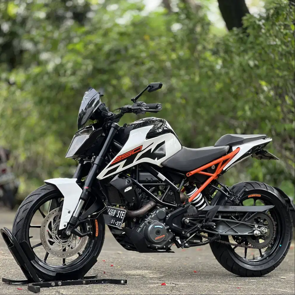 KTM DUKE 250 ABS 2019 PUTIH KM RENDAH SUPER GRESS
