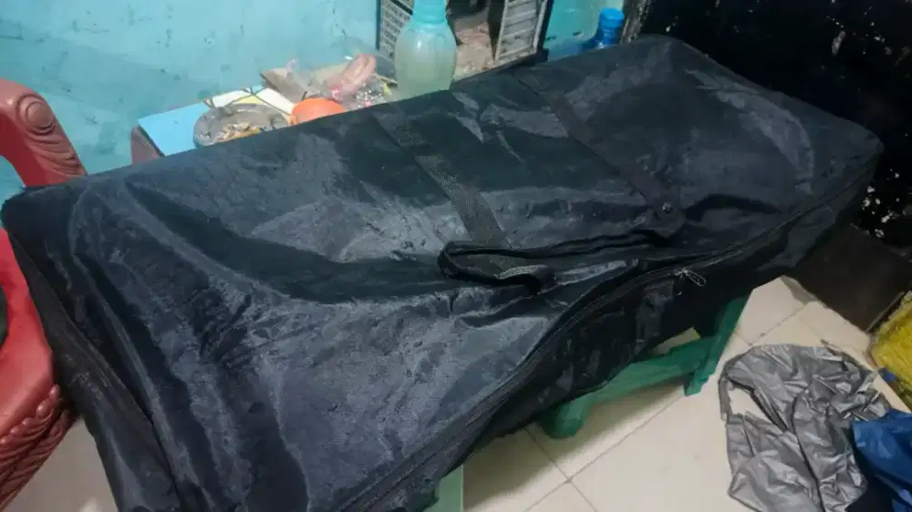 Keyboard piano Yamaha PSR termurah 61 tuts (Negoin)