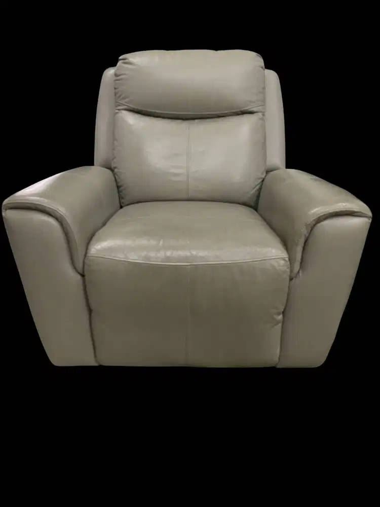 Dijual Cepat: 1 Seat Sofa Recliner Abu-Abu (Bekas)