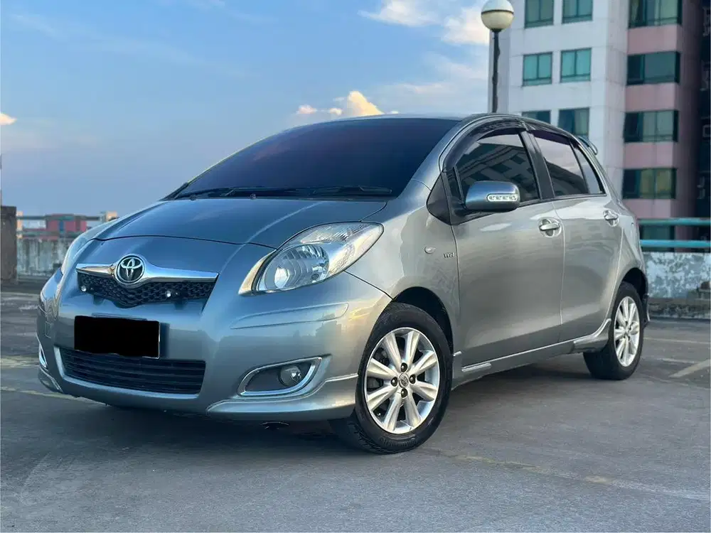 YARIS 1.5 E AT 2011 (MINT CONDITION)