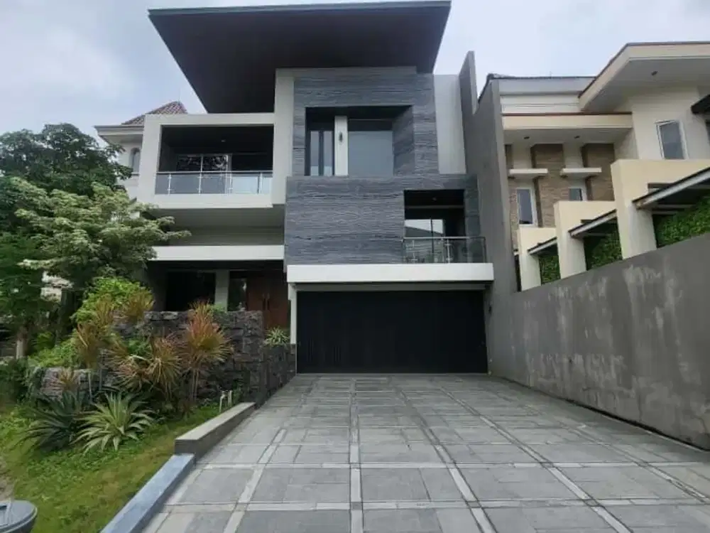 Rumah Mewah Siap Huni Lokasi Bukit Golf Cluster Taman Golf Citraland Surabaya