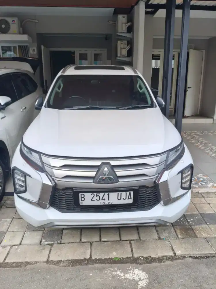 Pajero Sport Dakar 4x2 Solar Kondisi Sempurna