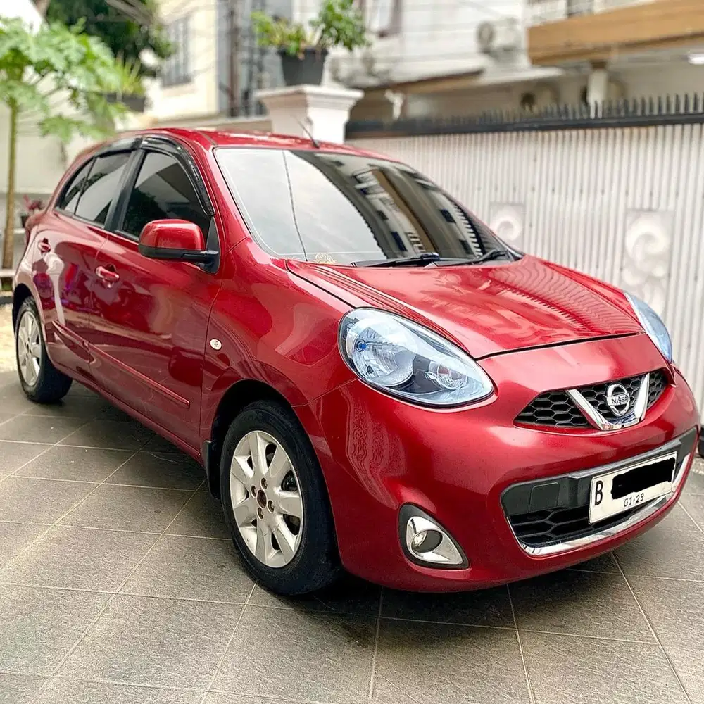 JUAL Nissan March 1.5 Matic 2013 Pemakaian 2014