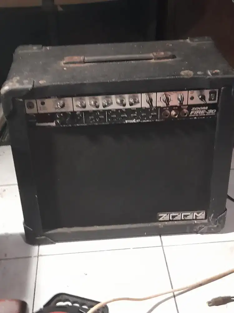 Amplyfier for guitar ZOOM