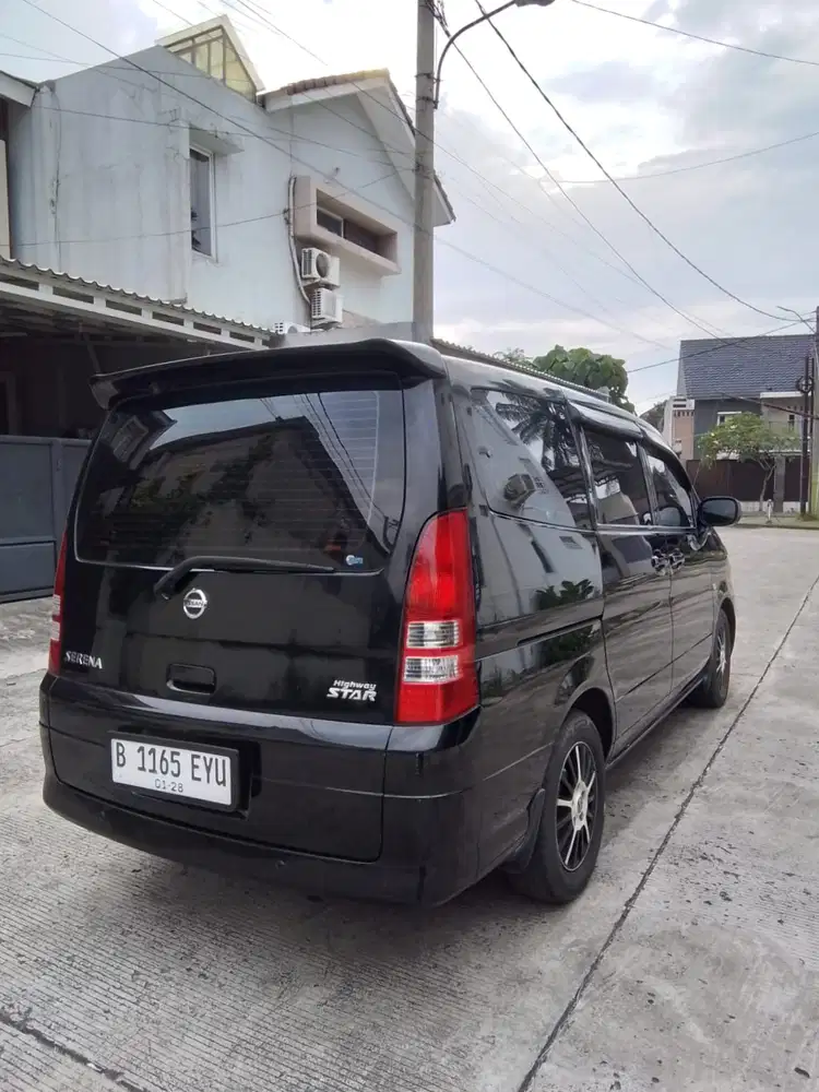 Nissan Serena hws 2011 matic full orisinil