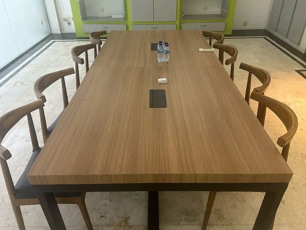 Office Meeting Table, 8 People, Unused Condition, Great Quality