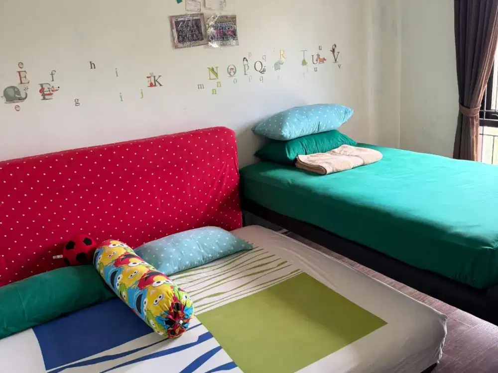 Rumah Mainroad di Batununggal Indah Bandung - Semi Furnished