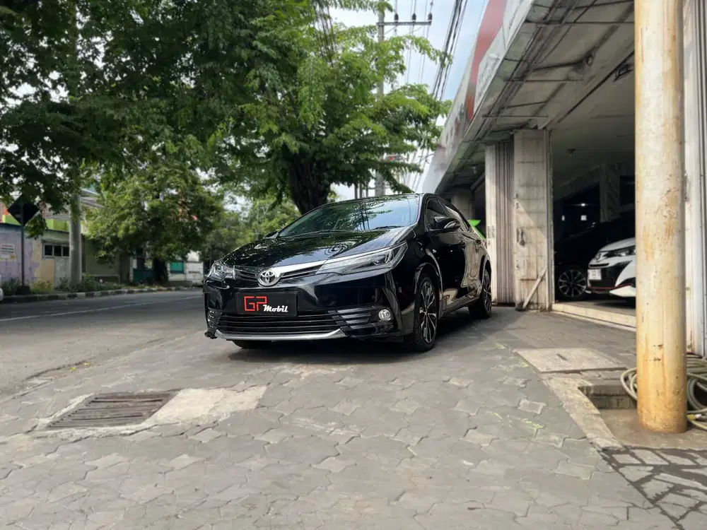 Toyota Corolla Altis 1.8 V AT Matic 2019