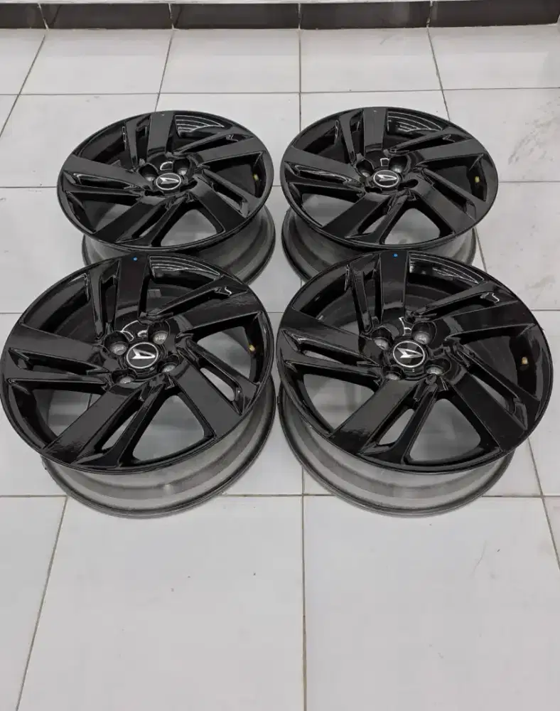 4 VELG ORI DAIHATSU ROCKY
