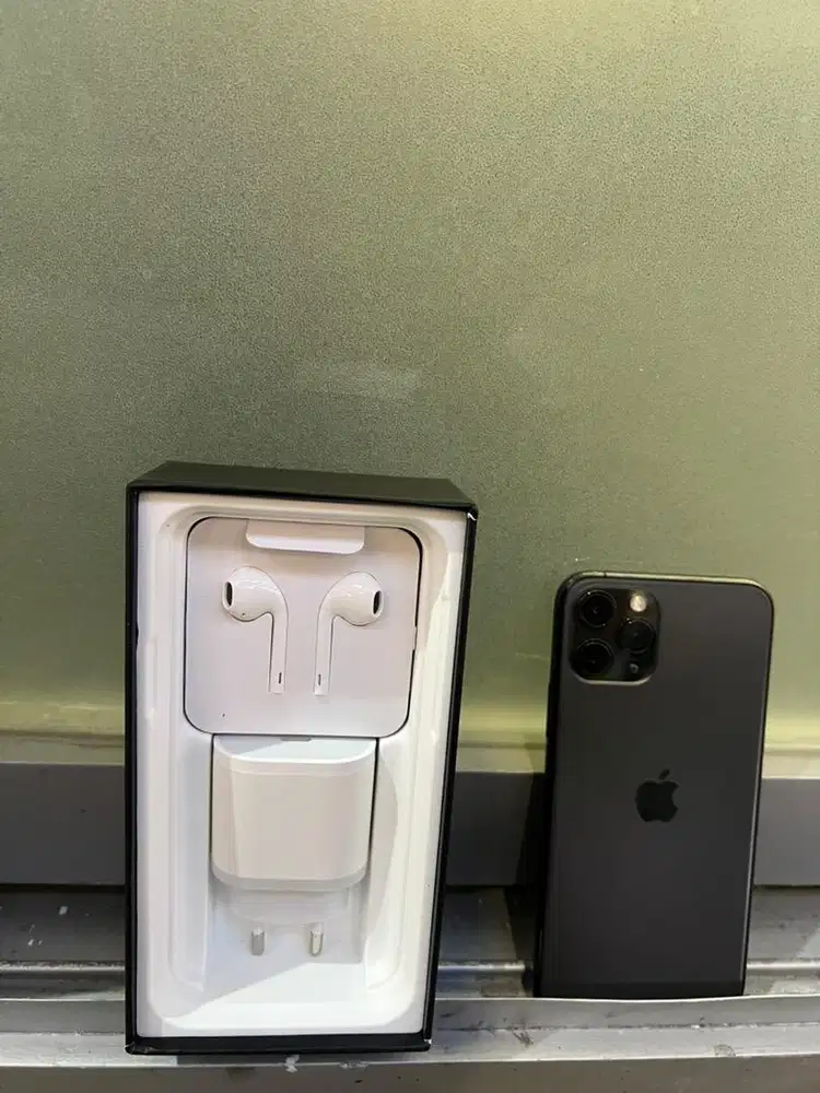 iphone 11 pro max 256gb lebar layar tipis baru