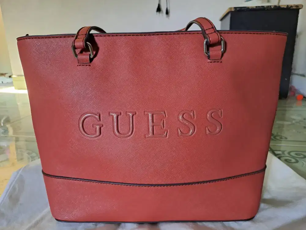 PRELOVED TAS GUESS 100% ORI