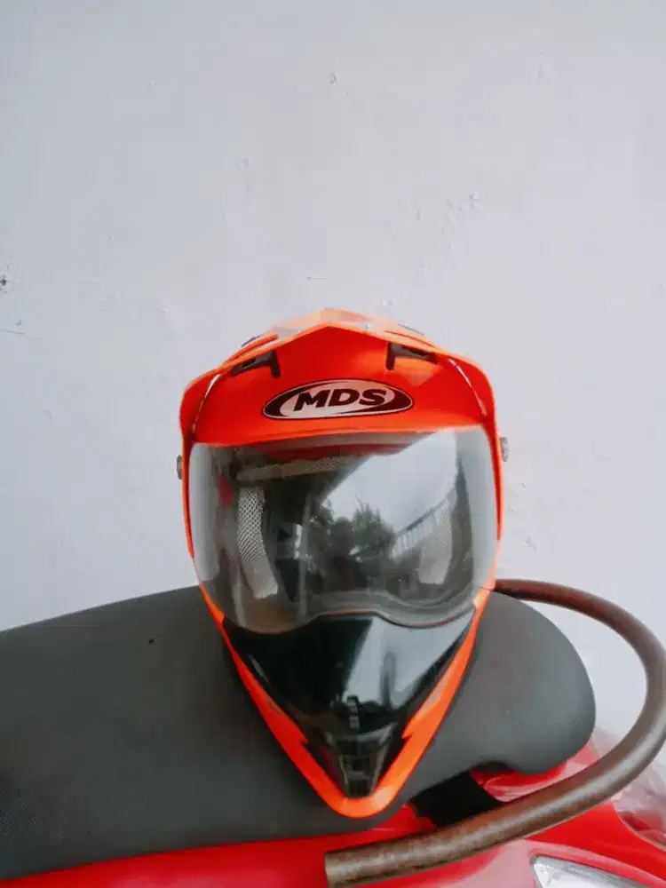 Helm teropong Merk MDS