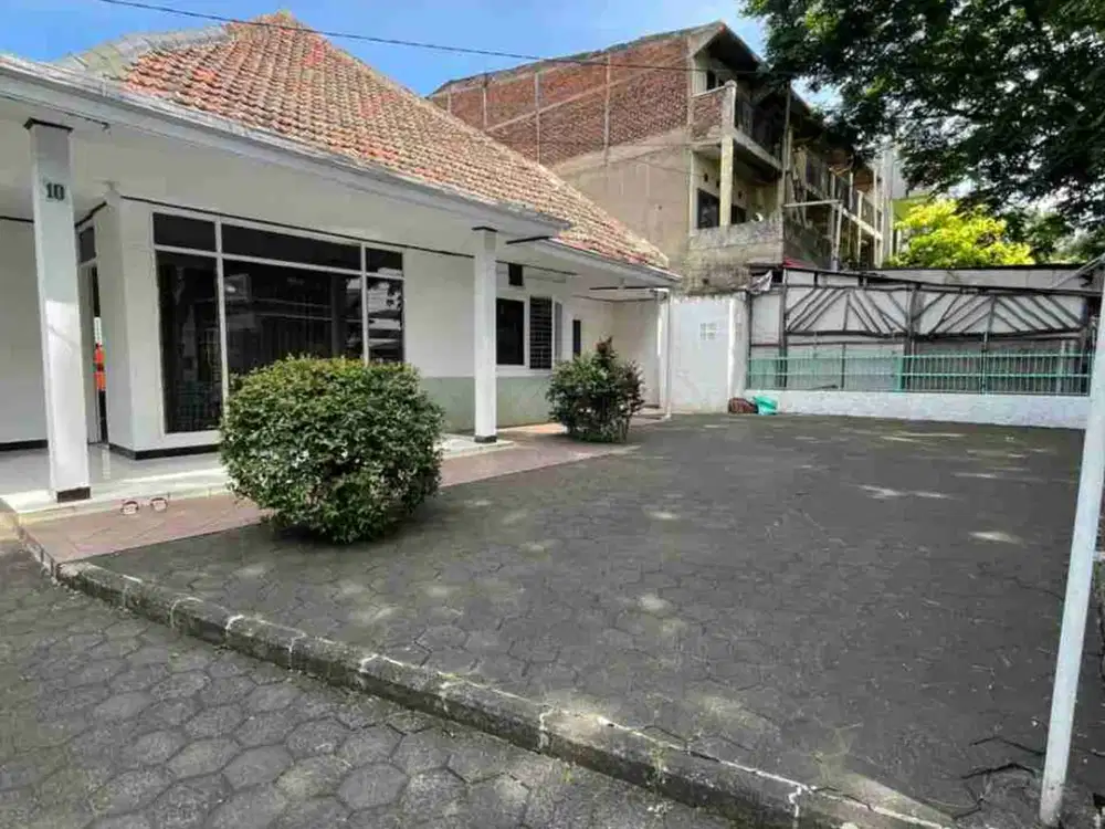 Rumah dijual di mainroad Lodaya, tengah kota dekat kmn2,cck untuk tinggal dan usaha
