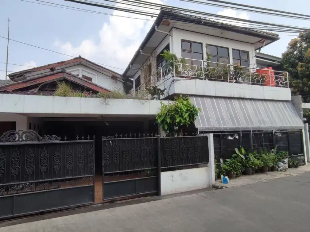 Dijual Rumah 2 lantai di Cilandak ganaria Selatan, Jakarta Selatan.